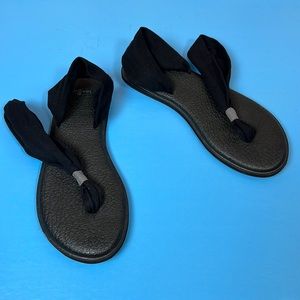 Sanuk Black Thong Sandals Shoes 9